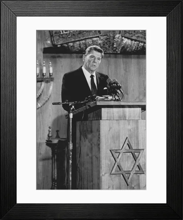 Framed Print : Ronald Reagan Giving a Speech Framed Print : Ronald Reagan Giving a Speech