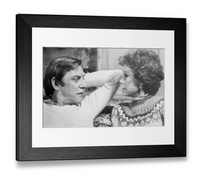 Framed Print : Portrait of Mary Tyler Moore and Donald Sutherland Framed Print : Portrait of Mary Tyler Moore and Donald Sutherland