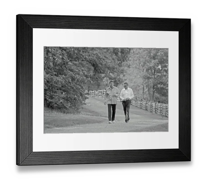 Framed Print : Ronald Reagan and Henry Kissinger Framed Print : Ronald Reagan and Henry Kissinger
