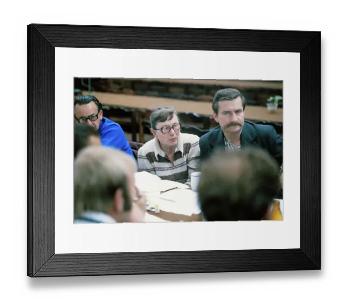 Framed Print : Anna Walentynowicz and Lech Walesa Framed Print : Anna Walentynowicz and Lech Walesa