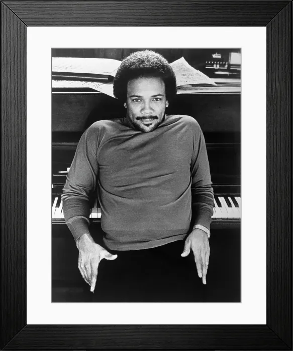 Framed Print : Quincy Jones Leaning Back on Piano Framed Print : Quincy Jones Leaning Back on Piano