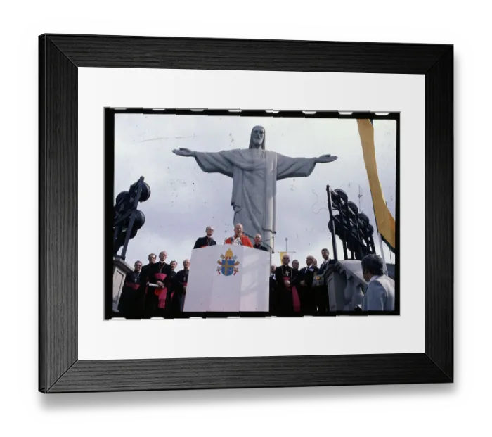 Framed Print : Pope John Paul II in Front of Christ the Redeemer Framed Print : Pope John Paul II in Front of Christ the Redeemer