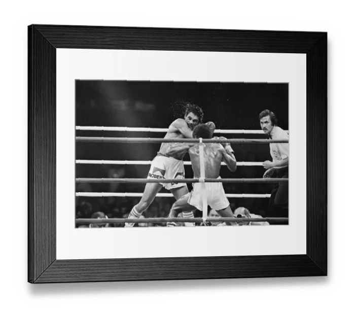 Framed Print : Boxing Action with Sugar Ray Leonard and Roberto Duran Framed Print : Boxing Action with Sugar Ray Leonard and Roberto Duran