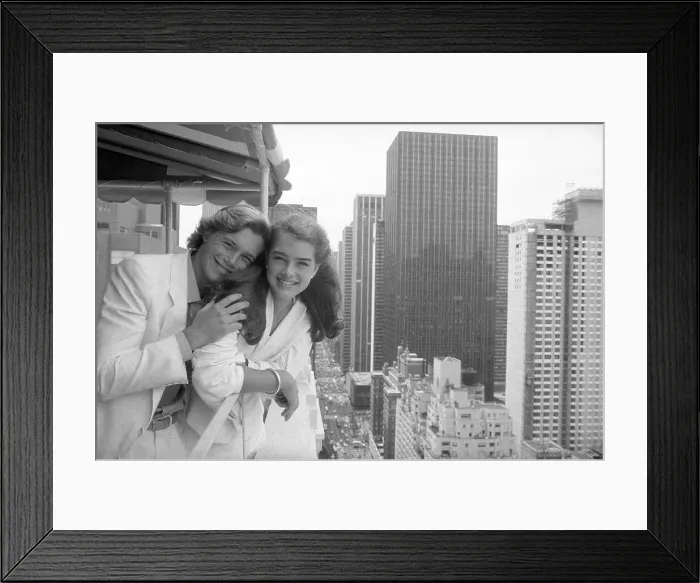 Framed Print : Christopher Atkins and Brooke Shields Framed Print : Christopher Atkins and Brooke Shields