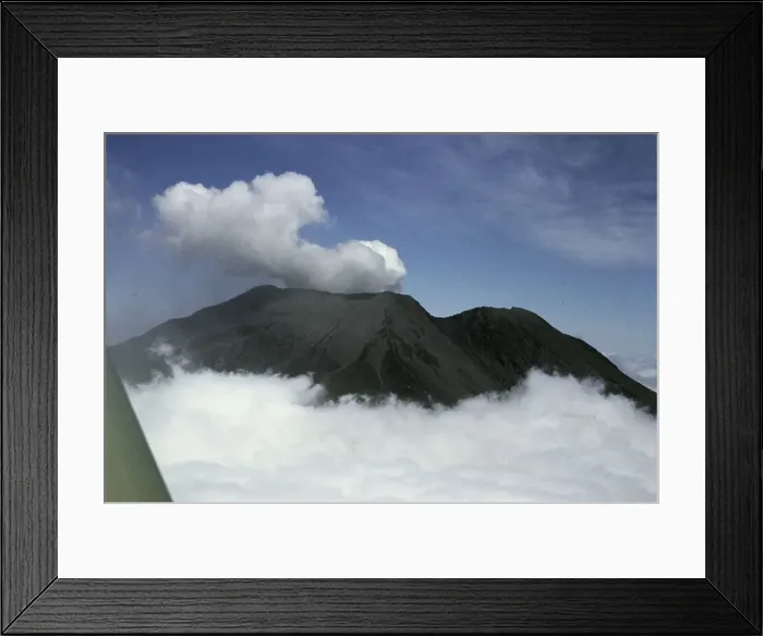 Framed Print : Eruption of Mount St Helens Framed Print : Eruption of Mount St Helens