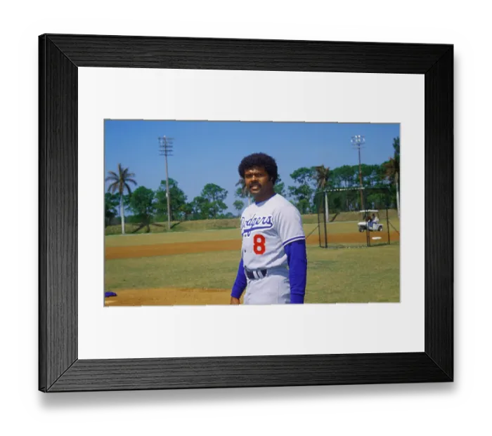 Framed Print : Reggie Smith of the Los Angeles Dodgers Framed Print : Reggie Smith of the Los Angeles Dodgers
