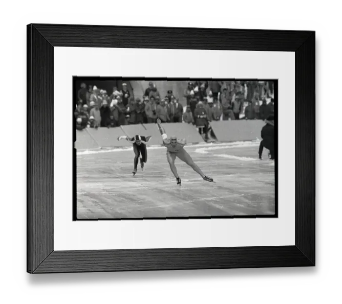 Framed Print : Eric Heiden Beating Gaetan Boucher Framed Print : Eric Heiden Beating Gaetan Boucher