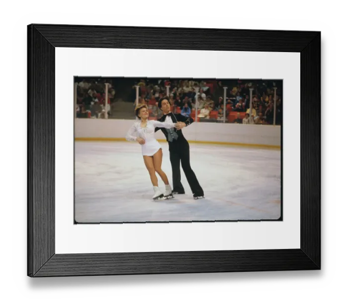 Framed Print : Stacy Smith and John Summers Skating in Arena Framed Print : Stacy Smith and John Summers Skating in Arena
