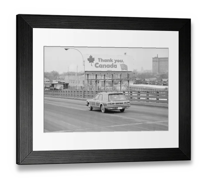 Framed Print : Large Sign from America to Canada Alongside Highway Framed Print : Large Sign from America to Canada Alongside Highway