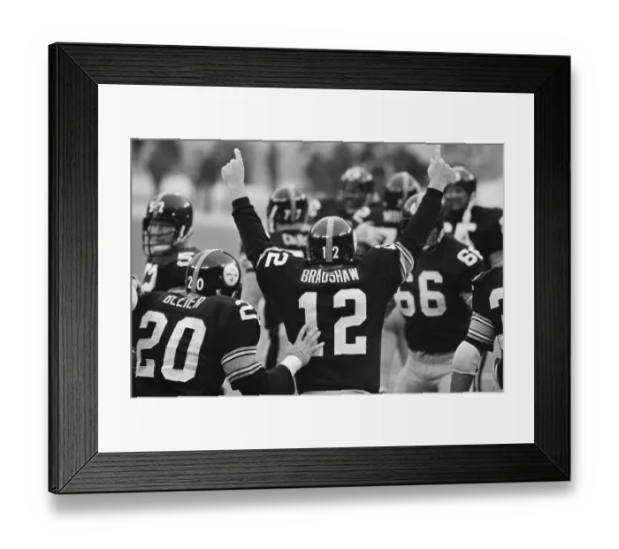 Framed Print : Terry Bradshaw with Arms Raised Framed Print : Terry Bradshaw with Arms Raised