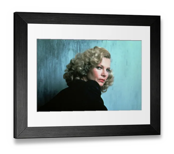 Framed Print : Gena Rowlands in Gloria Framed Print : Gena Rowlands in Gloria