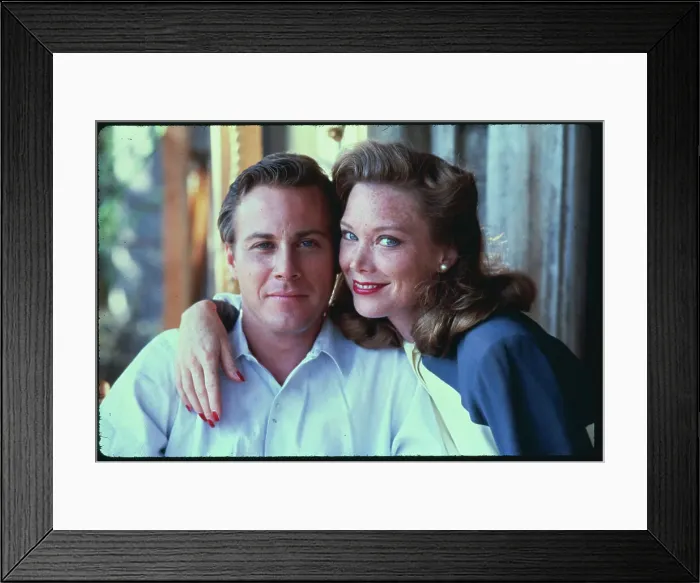 Framed Print : Sissy Spacek and John Heard in Scene from Movie Framed Print : Sissy Spacek and John Heard in Scene from Movie