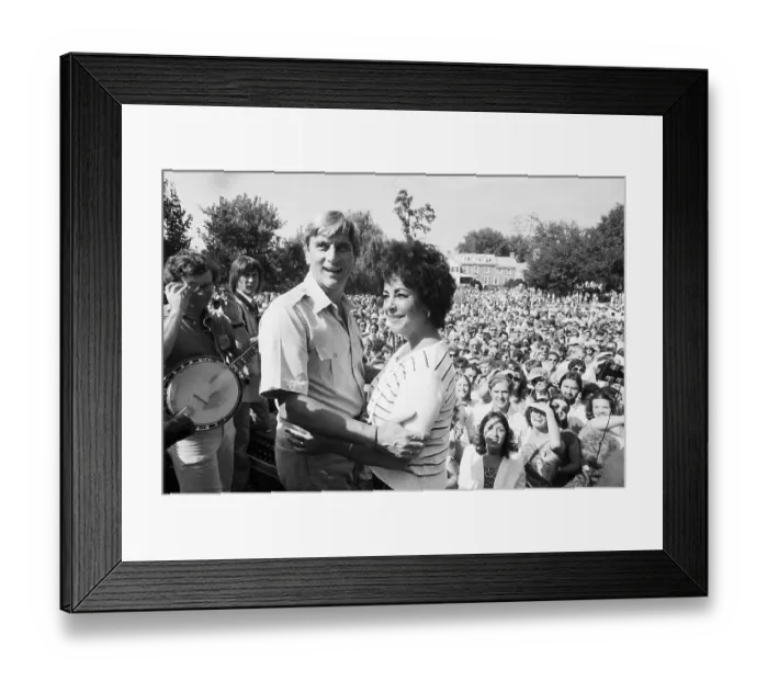 Framed Print : Elizabeth Taylor and Senator John Warner Framed Print : Elizabeth Taylor and Senator John Warner