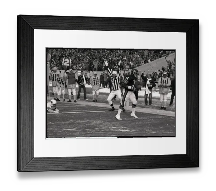 Framed Print : Walter Payton Completing Touchdown Framed Print : Walter Payton Completing Touchdown