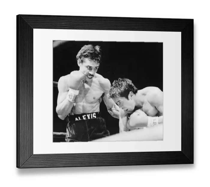 Framed Print : Alexis Arguello Punching on Bobby Chacon Framed Print : Alexis Arguello Punching on Bobby Chacon
