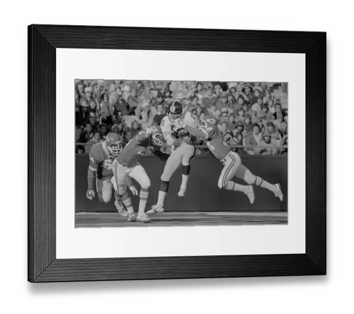 Framed Print : Lynn Swann Catching Pass Framed Print : Lynn Swann Catching Pass