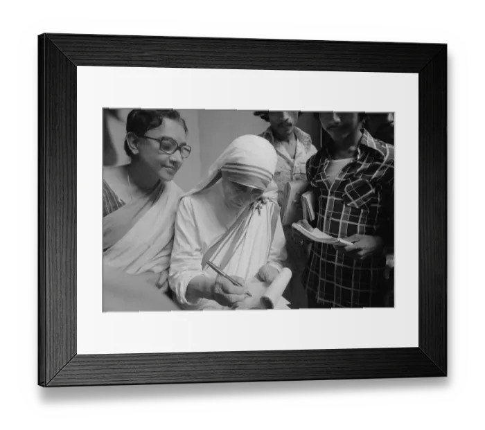 Framed Print : Close Up of Mother Teresa Signing Autograph for Well Wisher Framed Print : Close Up of Mother Teresa Signing Autograph for Well Wisher