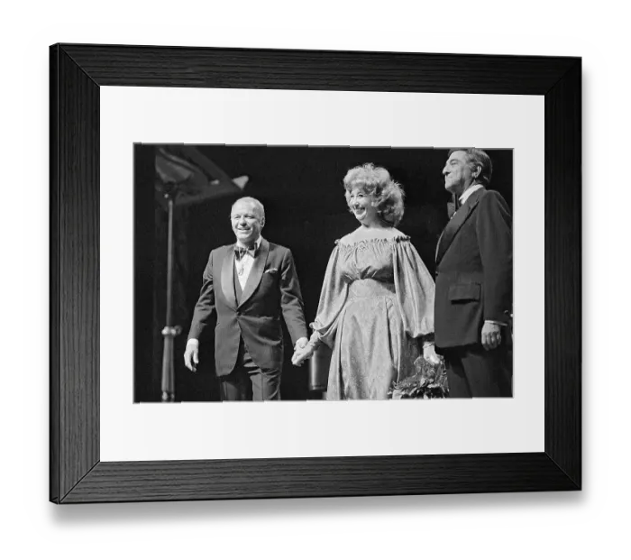 Framed Print : Beverly Sills and Frank Sinatra on Stage Framed Print : Beverly Sills and Frank Sinatra on Stage