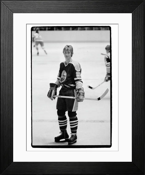 Framed Print : Wayne Gretzky Practicing With the Puck Before a Game Framed Print : Wayne Gretzky Practicing With the Puck Before a Game