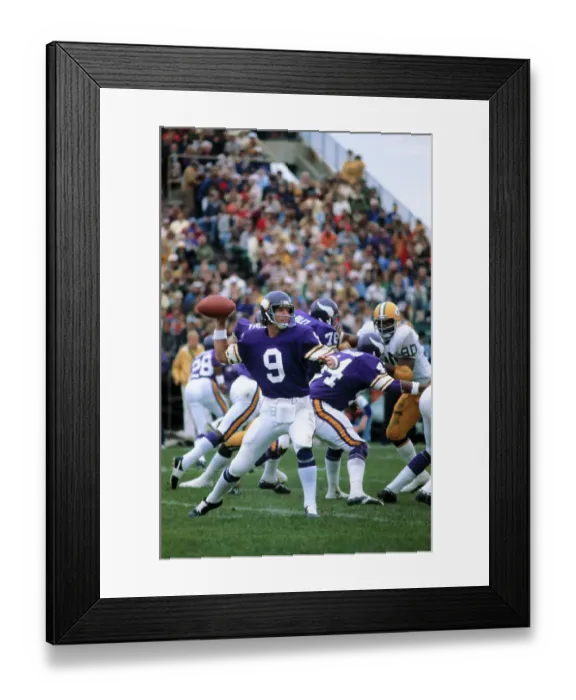 Framed Print : Tommy Kramer During Game Framed Print : Tommy Kramer During Game