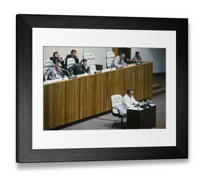 Framed Print : Fidel Castro and Others at the Non-Aligned Countries Summit Framed Print : Fidel Castro and Others at the Non-Aligned Countries Summit