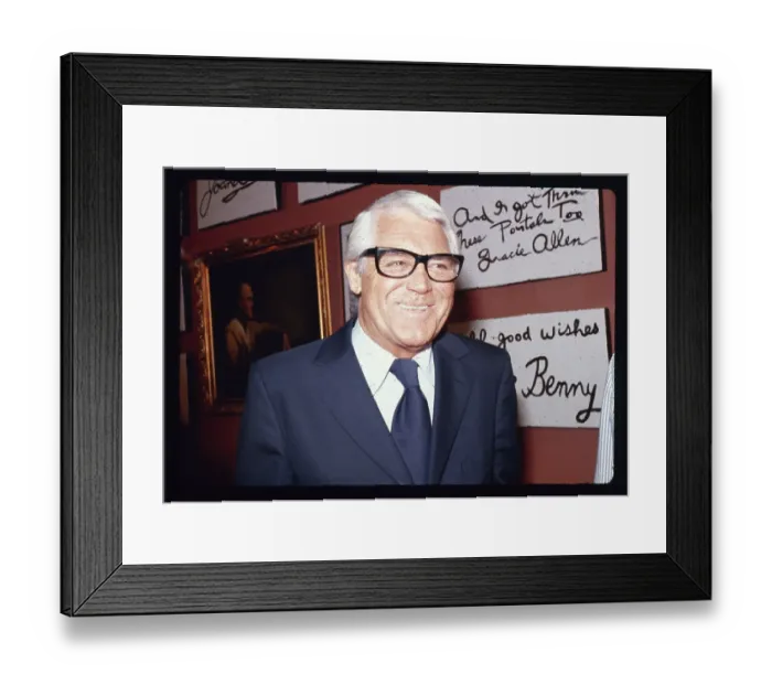 Framed Print : Close up Portrait of Cary Grant Framed Print : Close up Portrait of Cary Grant