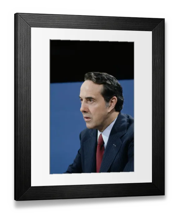 Framed Print : Bob Dole (1923 - 2021), US Senator from Kansas Framed Print : Bob Dole (1923 - 2021), US Senator from Kansas