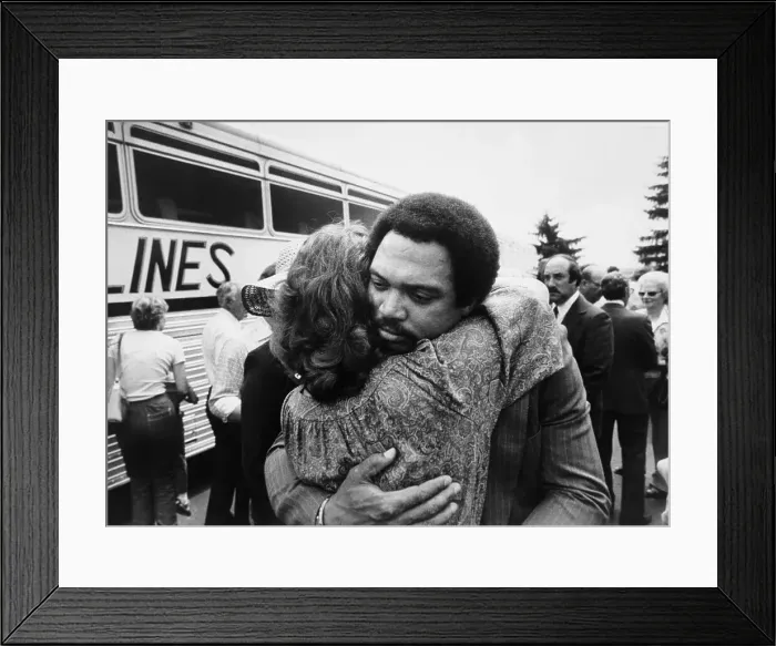 Framed Print : Reggie Jackson Embraces Diane Munson Framed Print : Reggie Jackson Embraces Diane Munson