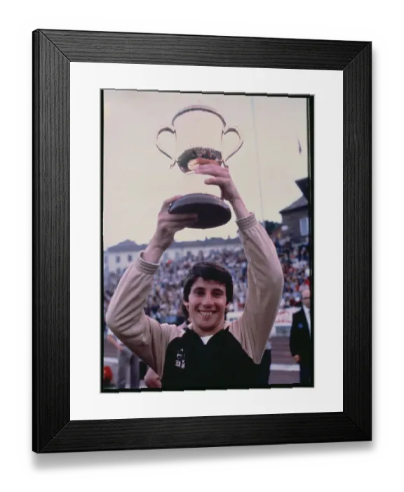 Framed Print : Sebastian Coe Holding Trophy Overhead