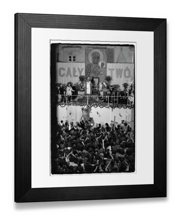 Framed Print : Pope John Paul II Receives a Floral Welcome in Poland Framed Print : Pope John Paul II Receives a Floral Welcome in Poland