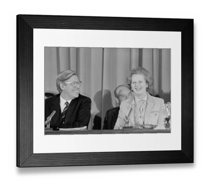 Framed Print : Margaret Thatcher Conversing with Chancellor Helmut Schmidt Framed Print : Margaret Thatcher Conversing with Chancellor Helmut Schmidt
