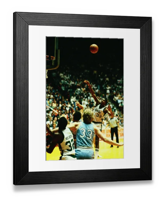 Framed Print : Earvin Magic Johnson Throwing basketball Framed Print : Earvin Magic Johnson Throwing basketball