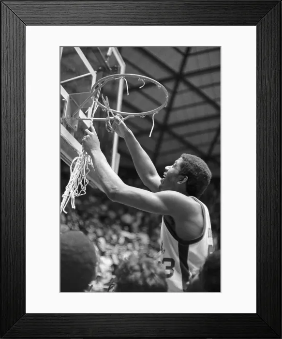 Framed Print : Earvin Magic Johnson Cutting Net from Hoop Framed Print : Earvin Magic Johnson Cutting Net from Hoop