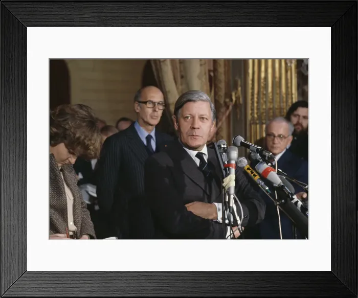 Framed Print : Helmut Schmidt And Valery Giscard D'Estaing Framed Print : Helmut Schmidt And Valery Giscard D'Estaing