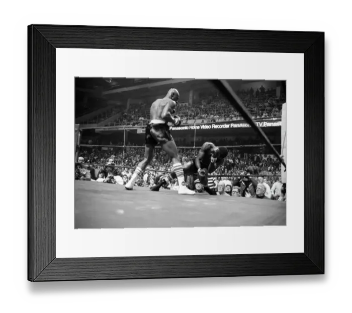 Framed Print : Hagler-Seales Middleweight Fight