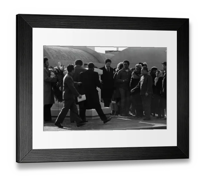 Framed Print : Teng Hsiao-Ping With Coretta King Framed Print : Teng Hsiao-Ping With Coretta King