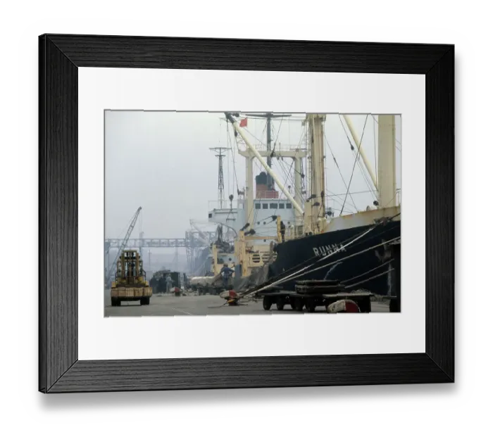 Framed Print : Huangpu River, Shanghai Framed Print : Huangpu River, Shanghai