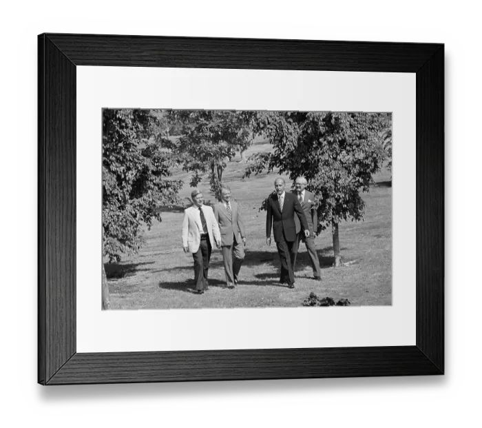 Framed Print : Giscard D'Estaing Strolling with His Guest Framed Print : Giscard D'Estaing Strolling with His Guest