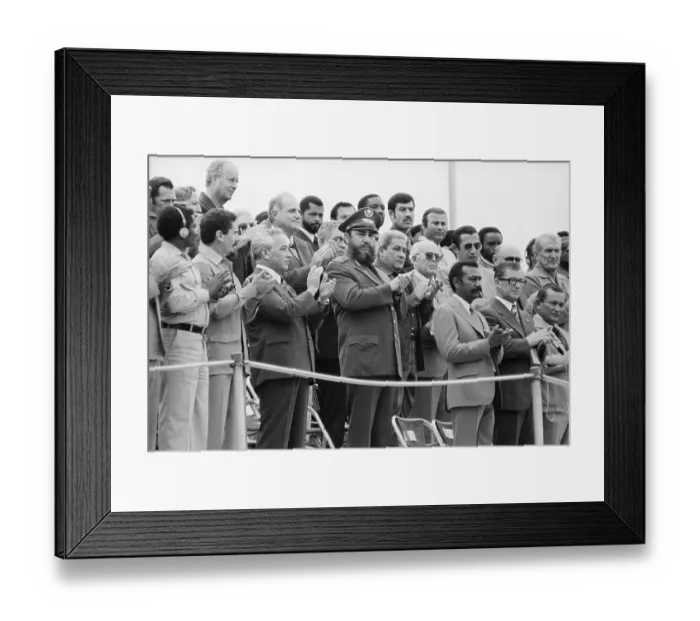 Framed Print : Fidel Castro Celebrating the Cuban Revolution Framed Print : Fidel Castro Celebrating the Cuban Revolution