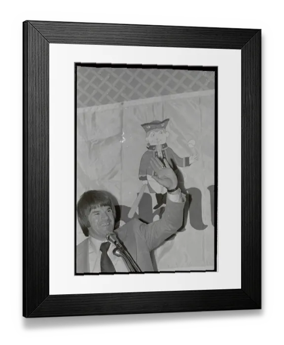 Framed Print : Pete Rose Visits Philadelphia Framed Print : Pete Rose Visits Philadelphia