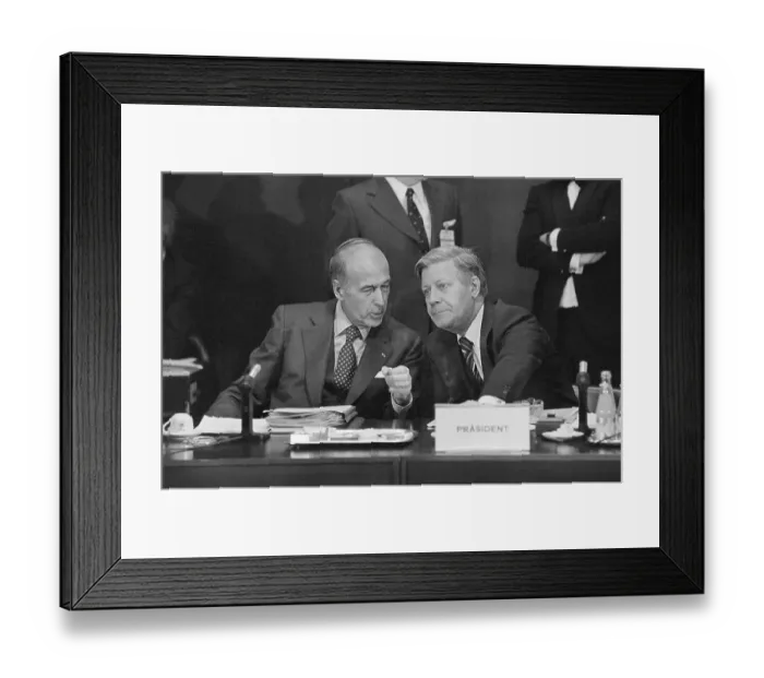 Framed Print : Valerie Giscard d'Estiang Conversing with Chancellor Helmut Schmidt Framed Print : Valerie Giscard d'Estiang Conversing with Chancellor Helmut Schmidt
