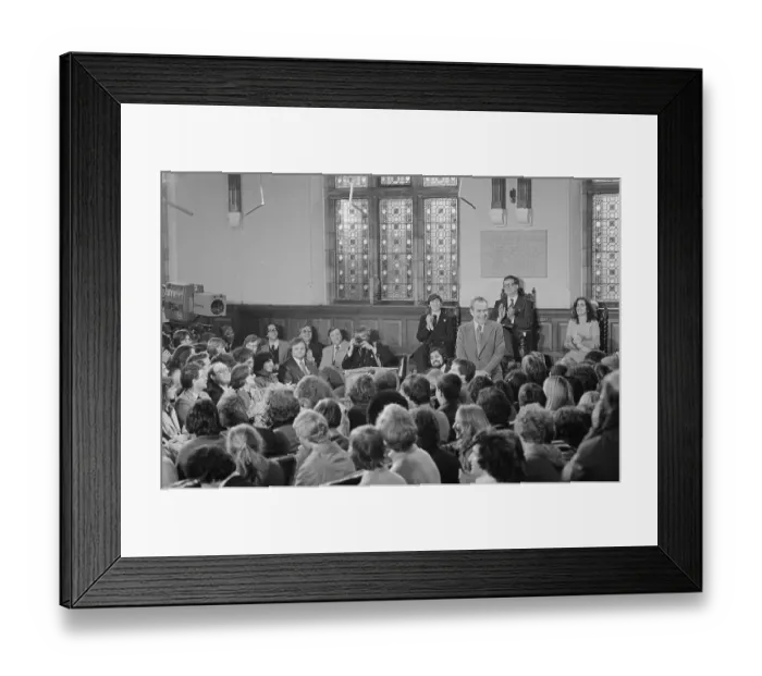 Framed Print : President Nixon Addressing Oxford University Students Framed Print : President Nixon Addressing Oxford University Students