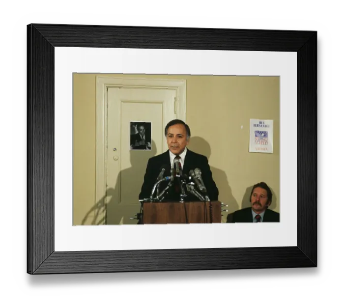 Framed Print : Ben Fernandez Framed Print : Ben Fernandez