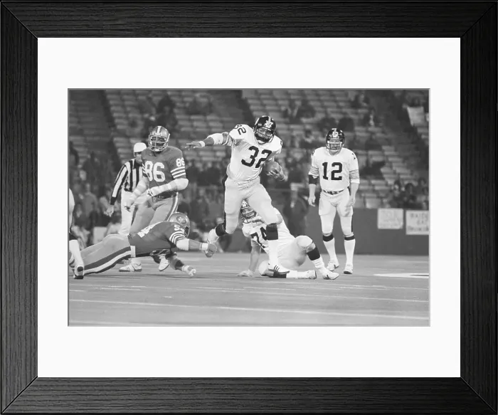 Framed Print : Terry Bradshaw Hands Off To Franco Harris Framed Print : Terry Bradshaw Hands Off To Franco Harris