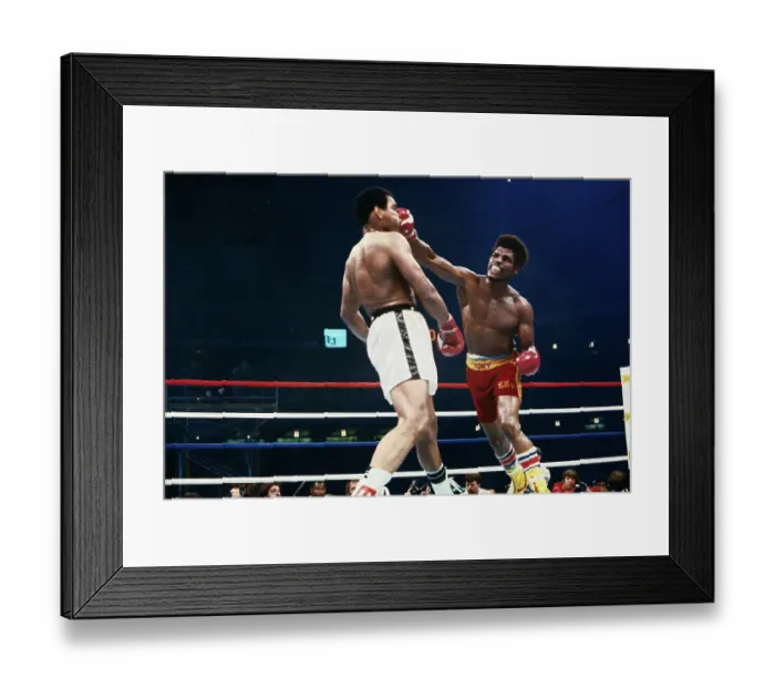 Framed Print : Leon Spinks and Muhammad Ali During Bout