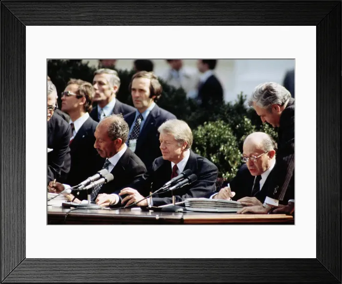 Framed Print : Sadat Signing Peace Treaty Framed Print : Sadat Signing Peace Treaty