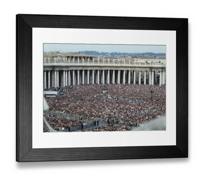 Framed Print : Crowd In Vatican City Framed Print : Crowd In Vatican City