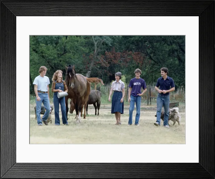 Framed Print : Nancy Kassebaum And Children Framed Print : Nancy Kassebaum And Children