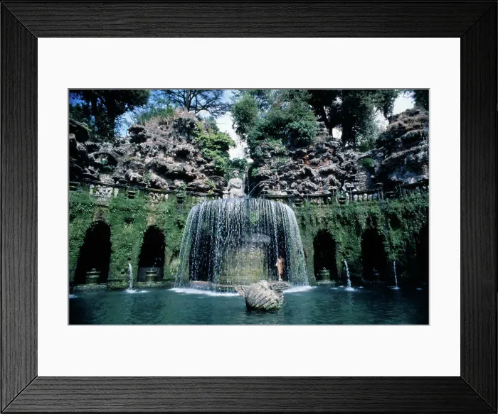 Framed Print : Gardens and Fountain at Villa Este Framed Print : Gardens and Fountain at Villa Este