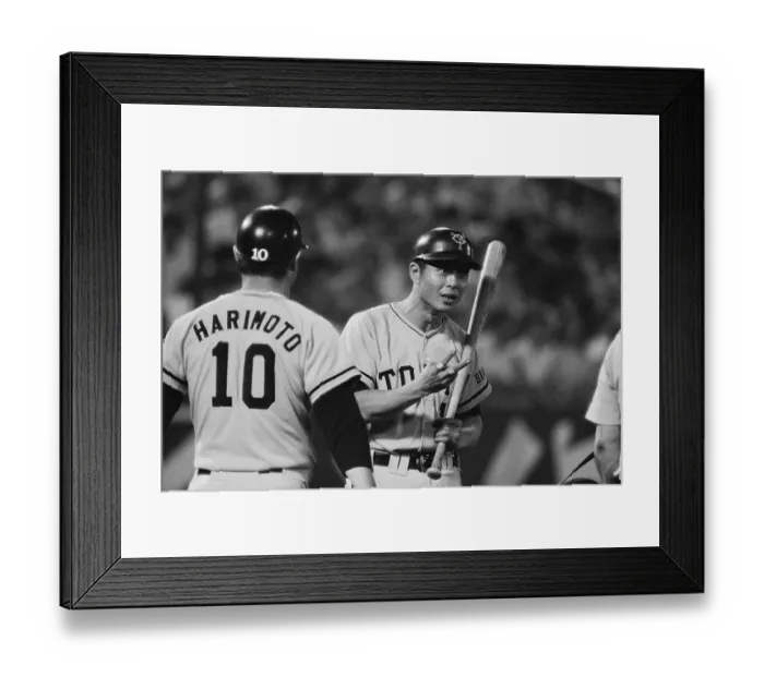 Framed Print : Sadaharu Oh Holding Bat Signalling with Two Fingers